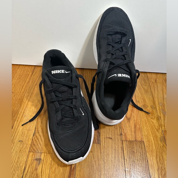 Nike Uplift SC Running Shoes Sneakers Black White IB2765-002 Men's Size 11 - Picture 10 of 10